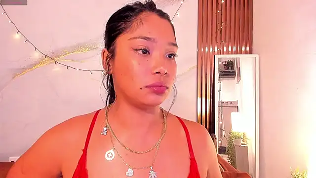 SaraApril_1 élő XXX-chatje