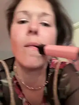 CUMFOREVERY1nTitTiES2 라이브 XXX 채팅