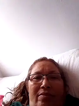 XXX chat uživo modela Cessi50