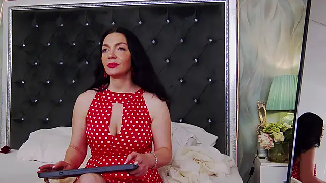 GraceMontclaire Chat XXX live