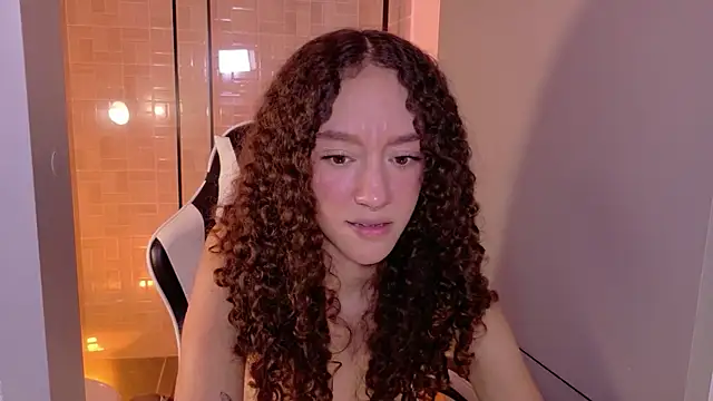Chat XXX en directo de ChloeMoreti