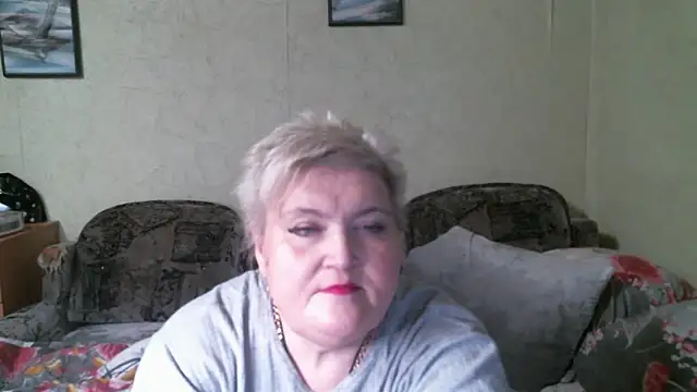 Lana555: онлайн-секс-чат