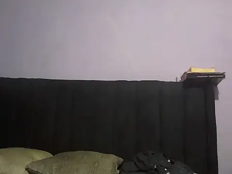 Nude-Deen Show in webcam