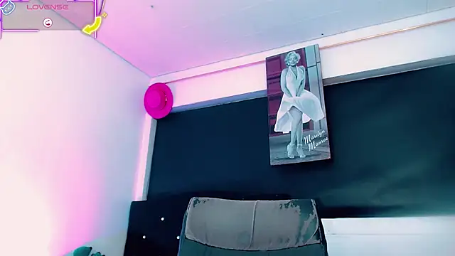Kendall_hornyy: вебкам-шоу