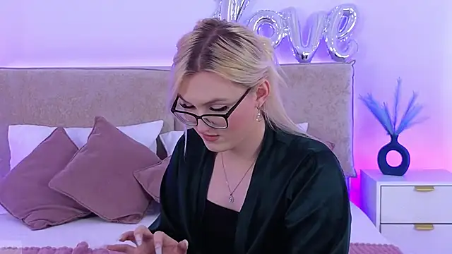 Czat XXX na żywo – Jules_night