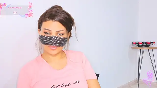 -TurkishLatina- Show in webcam