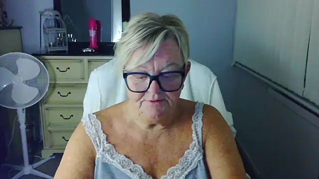BridgetBlueEyes Live XXX-Chat