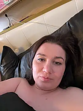 CuteCoupleReal's Live XXX Chat