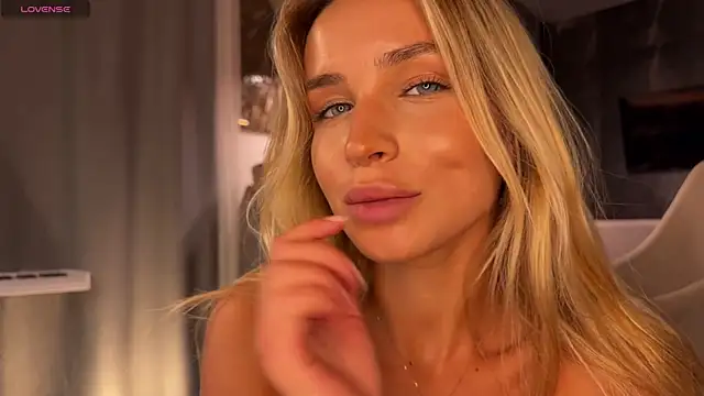 Sexy_Katze – Naživo XXX chat