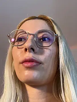 Chatroom XXX en direct de melody_starr