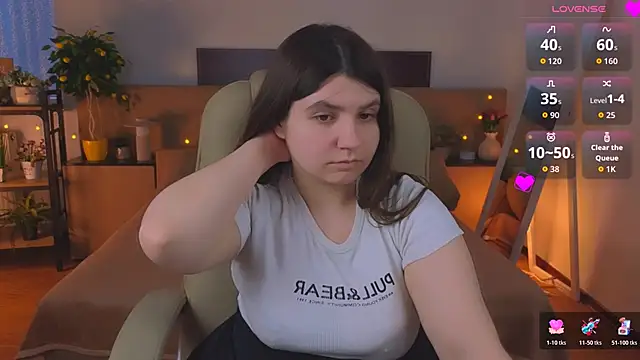 Viola__Shy: онлайн-секс-чат