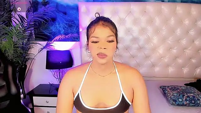 Keira_Fox31のライブXXXチャット