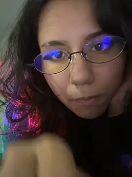 HollyPeach Adlı Modelin Canlı XXX Sohbeti