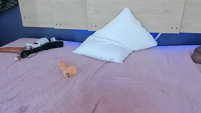GrettaRouse live XXX chat