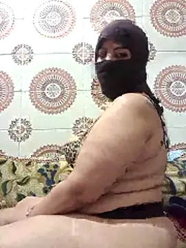 chirin_sexy Show in webcam