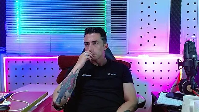 Godofcumxxx élő XXX-chatje