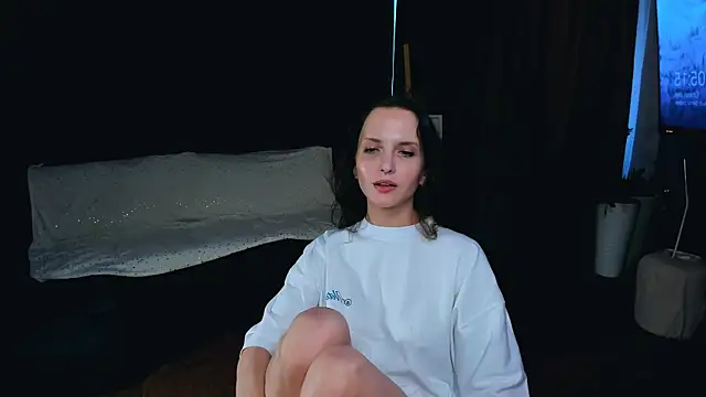 Ariadna_Shy élő XXX-chatje