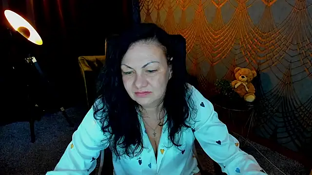 Pokazy przed kamerką – IrissMoon