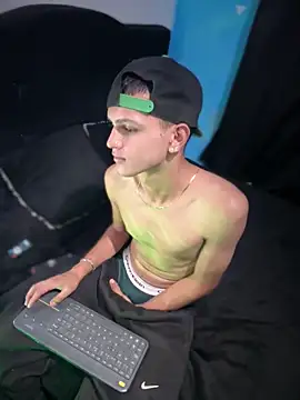 Boyxcock7 现场XXX聊天