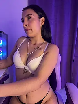 Megaan_11's Live XXX Chat