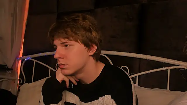 Benjamin_Harris Chat XXX in diretta