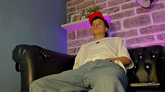 kevinn_bluee Live XXX-chat