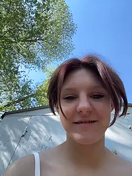 NinaParri élő XXX-chatje
