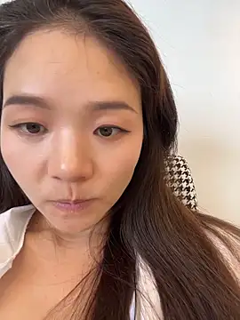 xiaochengzi505 即時 XXX 聊天