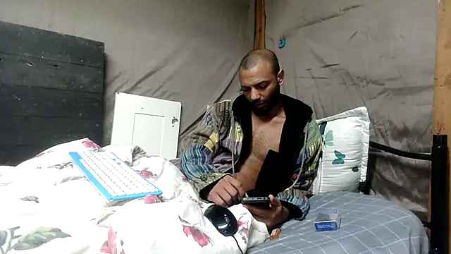 Chat +18 de Camodick ao vivo