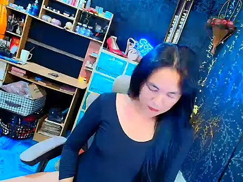JillianWard17 webcam show