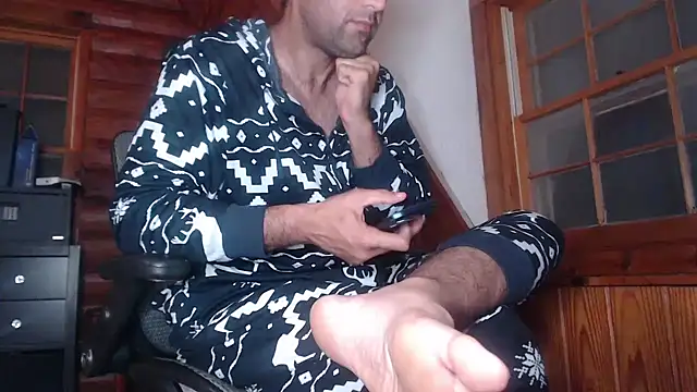 Show modela cashmasterzobistone na web-kameri