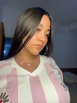 Chat +18 de Nhefertary ao vivo