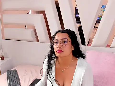 MiaKleinX's Live XXX Chat