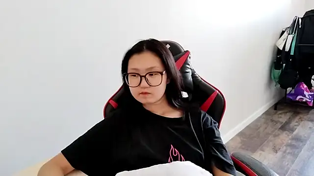 Živý XXX chat AdelineCanup