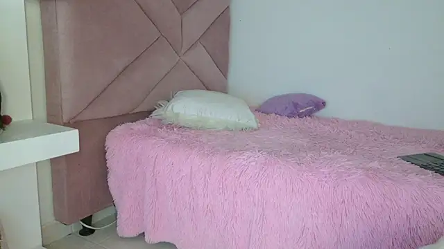 eva_sin18's Live XXX Chat