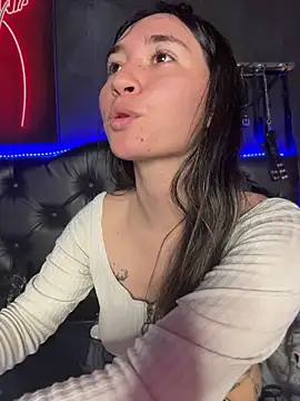 חדר צ'אט בשידור חי של Sophie_LS