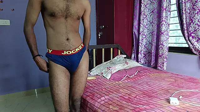 Naughtyk13 webkamerás műsora