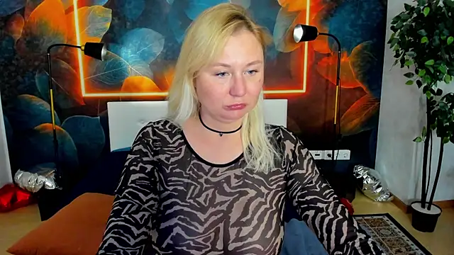scent__of_woman's Live Chat Room