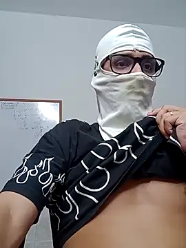 SrIncognito666 Adlı Modelin Canlı XXX Sohbeti