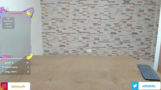 sofia_barboza's Live Chat Room