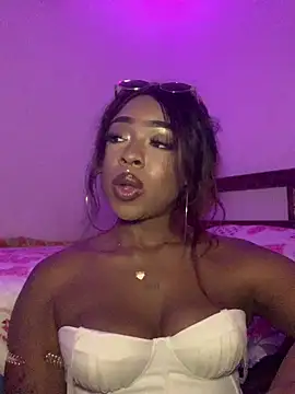 Chatroom XXX en direct de mia_schwarz