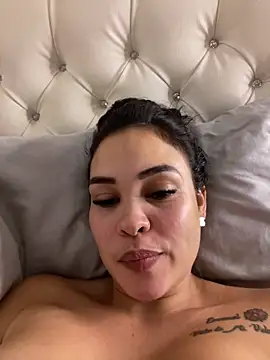 دردشة FOX_LATINA الجنسية المباشرة