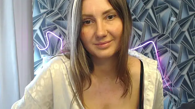 NikkiKiss___ élő XXX-chatje