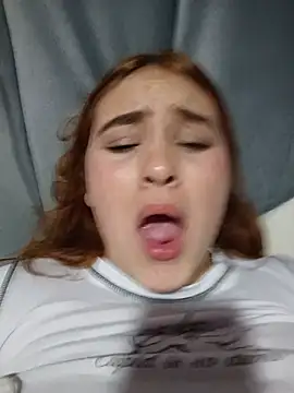 חדר צ'אט בשידור חי של katty_42