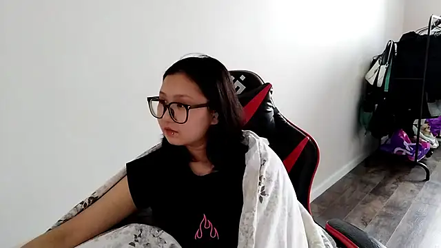 Živý XXX chat AdelineCanup
