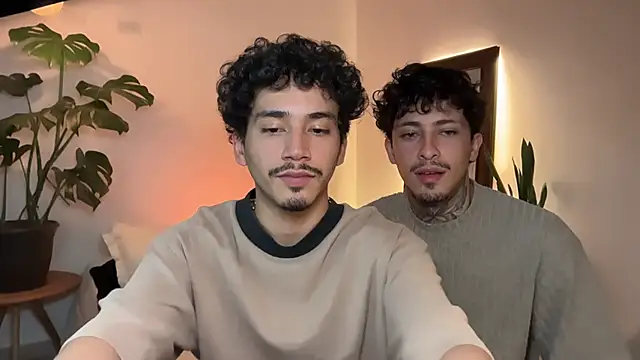Show modela Noah_and_Steven na web-kameri