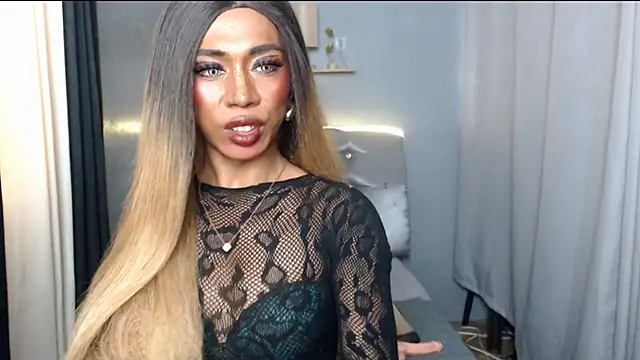 TsBlackHORSECOCKcalix Show in webcam