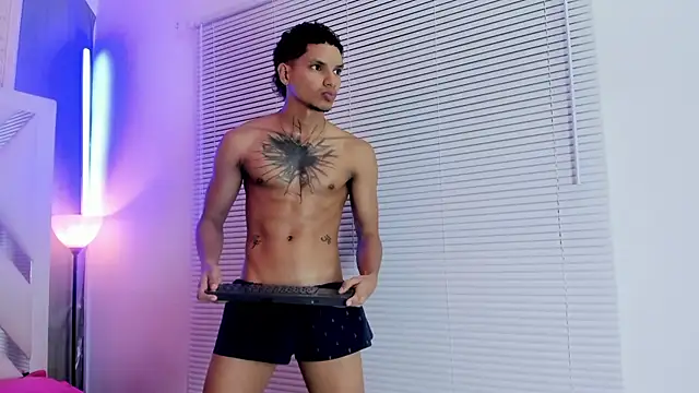 kai_storm77 webkamerás műsora