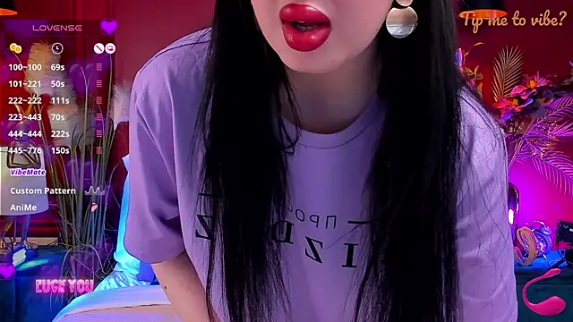 دردشة Mayzzie الجنسية المباشرة