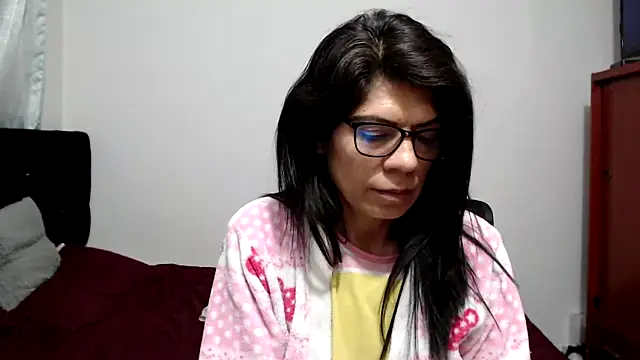 abrilsex23 Show in webcam